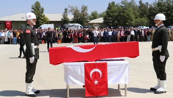 Şehit teğmene son veda