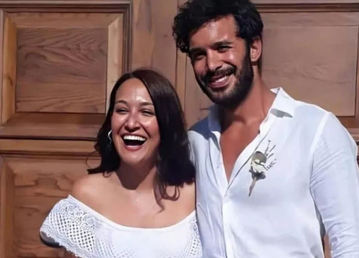 Gupse Özay Barış Arduç çiftinden müjdeli haber!