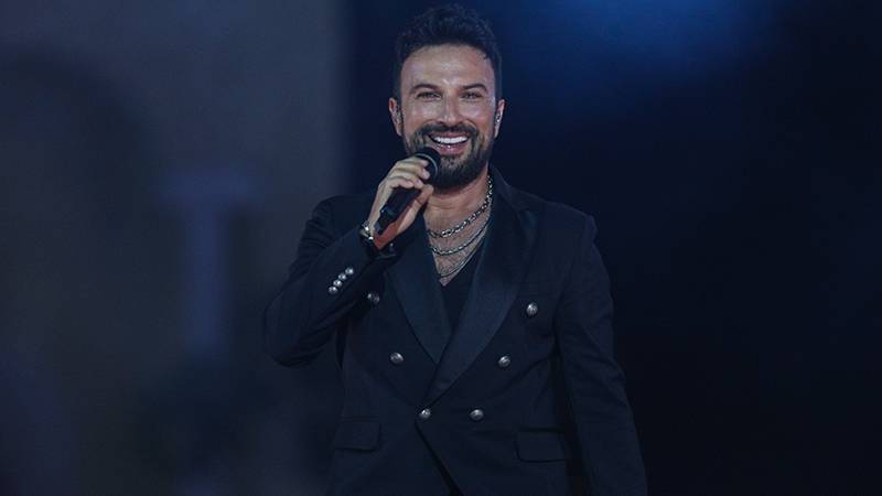 Tarkan’dan İzmir konseri yorumu: Ne kadar özlemişiz yasaksız, baskısız…