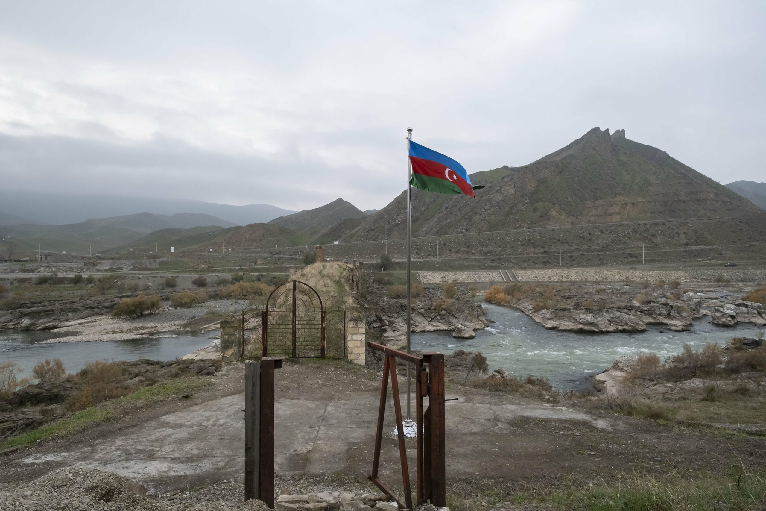 Azerbaycan’dan Ermenistan açıklaması: Ateşkesi ihlal ediyorlar!