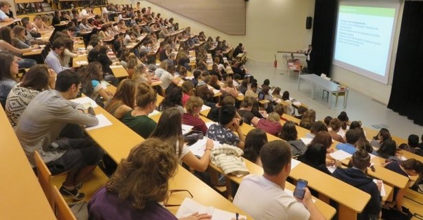 Üniversitede kayıtlı binlerce öğrenci yerleşip kayıt olmuyor