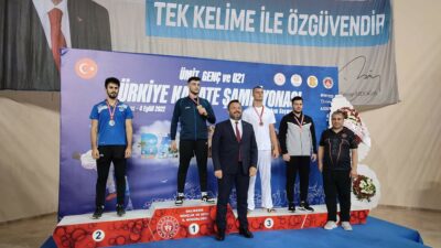 Ümit Genç ve U21 Türkiye Karate Şampiyonası’nda Bursalı karatecilerden 5 madalya