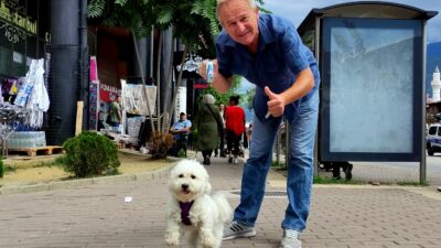 Bursa’da uçma meraklısı köpek uçmadığı zaman strese giriyor