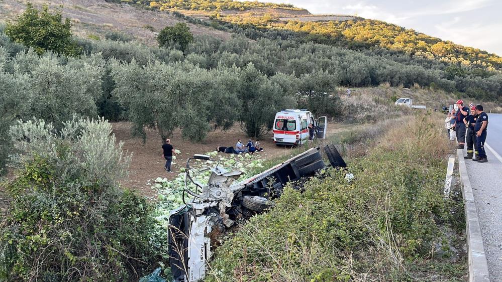 Bursa’da otomobil ile kamyon çarpıştı: 6 yaralı