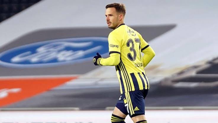 Fenerbahçe’de Filip Novak ile yollar ayrıldı Fenerbahçe’de Filip Novak ile yollar ayrıldı