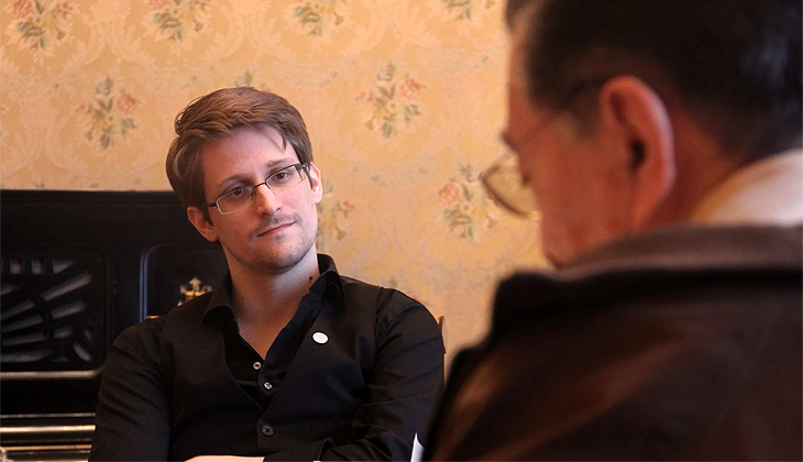 Putin’den Edward Snowden’a vatandaşlık