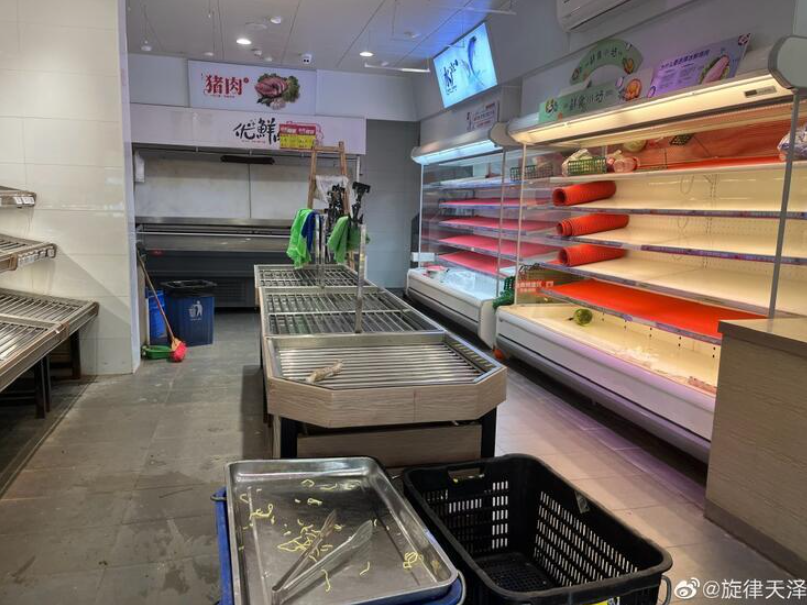 Çin’de kapanma endişesi: Marketlere akın ettiler