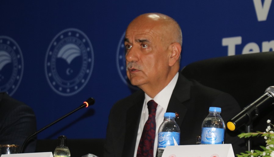 Bakan Kirişci tarım sektörü temsilcileriyle bir araya geldi