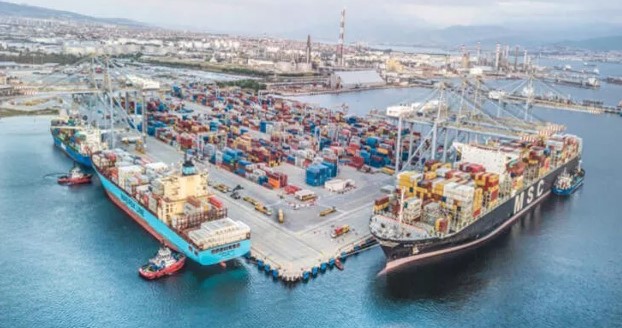 Bakan Karaismailoğlu: 8 ayda limanlarda 365,1 ton yük elleçlendi
