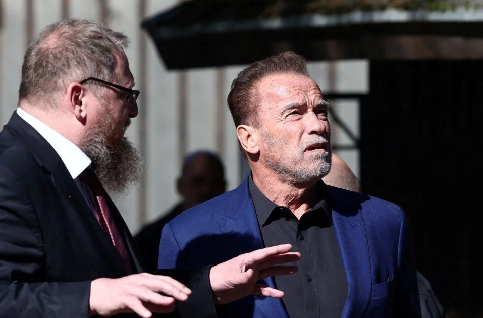 Arnold Schwarzenegger’den nefrete karşı birlik çağrısı