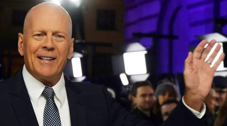 Bruce Willis sinema tarihine geçti: Hastalığı yüzünden emekli olmuştu, kariyerini böyle sürdürecek