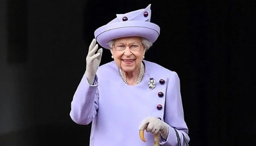 Dünyanın gözü İngiltere’de… Kraliçe Elizabeth hastaneye kaldırıldı