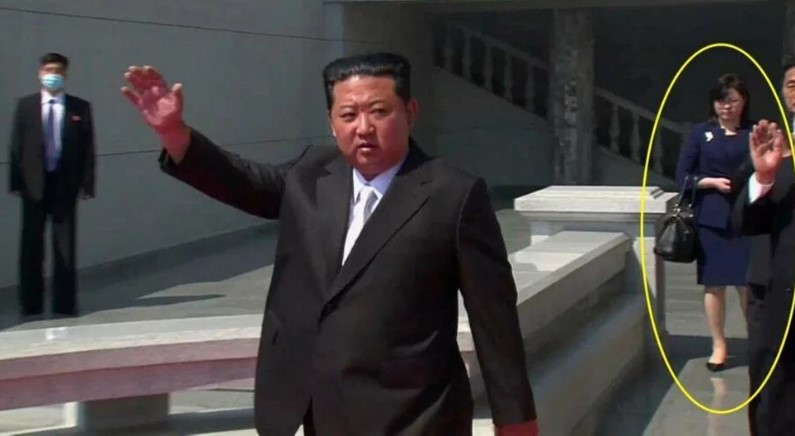 Kim Jong-un’un yanında yer alan gizemli kadın merak uyandırdı