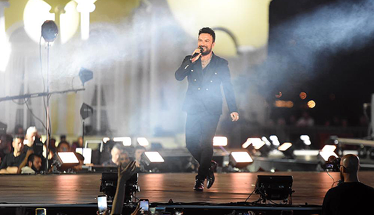 Tarkan, on binlerce İzmirliyi coşturdu