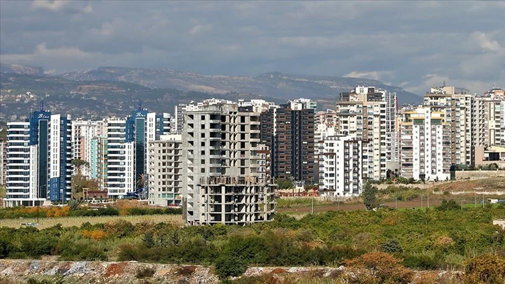 Sosyal konut başvurularına yoğun ilgi! Kuyruklar uzadıkça uzadı