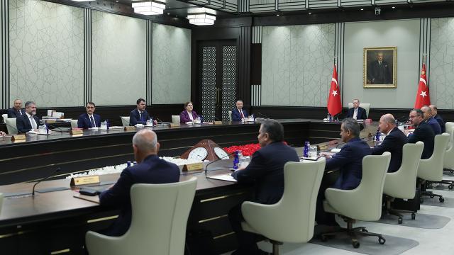 Kabine toplanıyor; EYT ve sözleşmeliye kadro için gözler Erdoğan’da