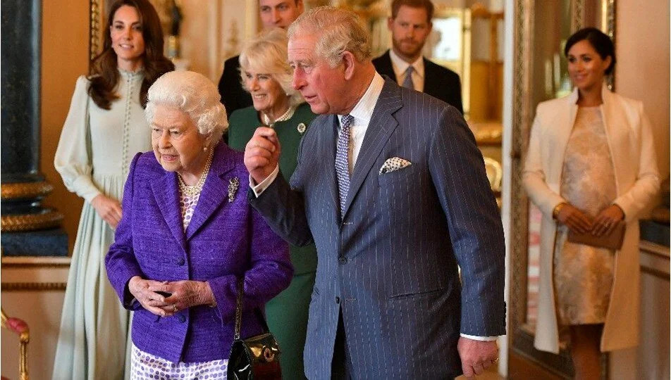Charles İngiltere Kralı ilan edildi