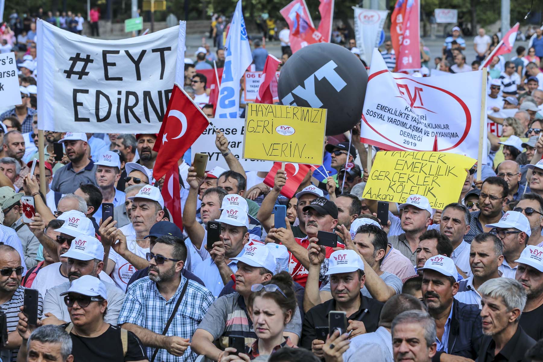 Sosyal Güvenlik Uzmanı uyardı! EYT bekleyenler mutlaka kontrol etmeli