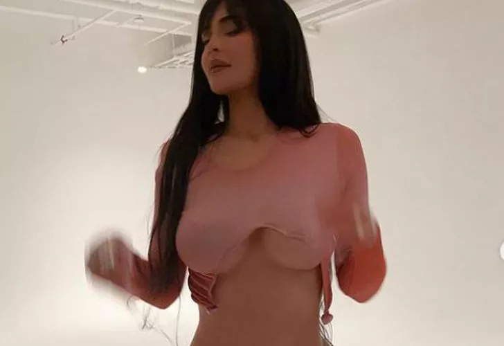 Kylie Jenner Batman ile iş birliği yaptı!