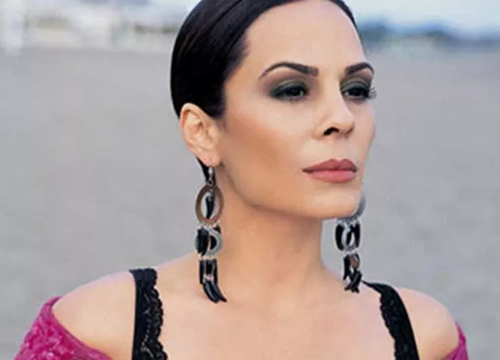 Demet Sağıroğlu da estetikliler kervanına katıldı