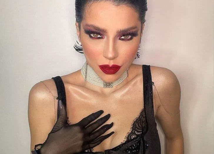 Merve Boluğur’dan romantik paylaşım