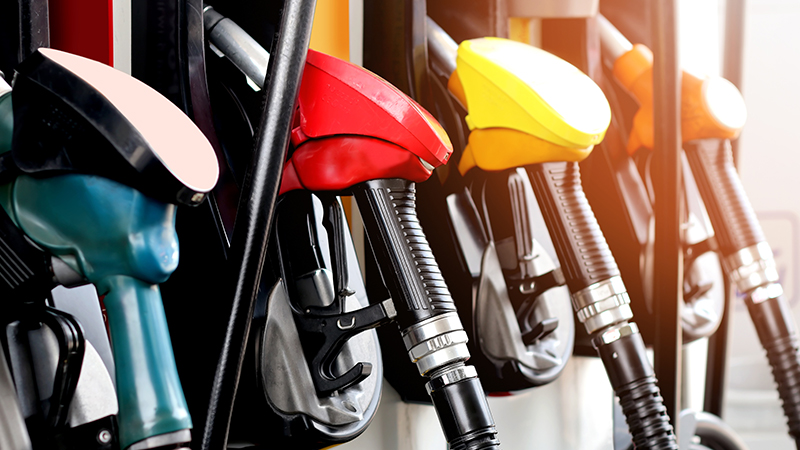 Benzine ve motorine zam geldi!