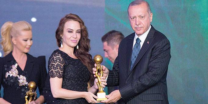 Deniz Uğur’dan Cumhurbaşkanı Erdoğan’a yardım çağrısı: Lütfen buna bir dur deyin Deniz Uğur’dan Cumhurbaşkanı Erdoğan’a yardım çağrısı: Lütfen buna bir dur deyin