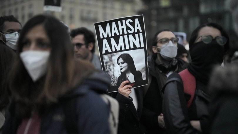 İran’daki Amini protestoları liselere sıçradı
