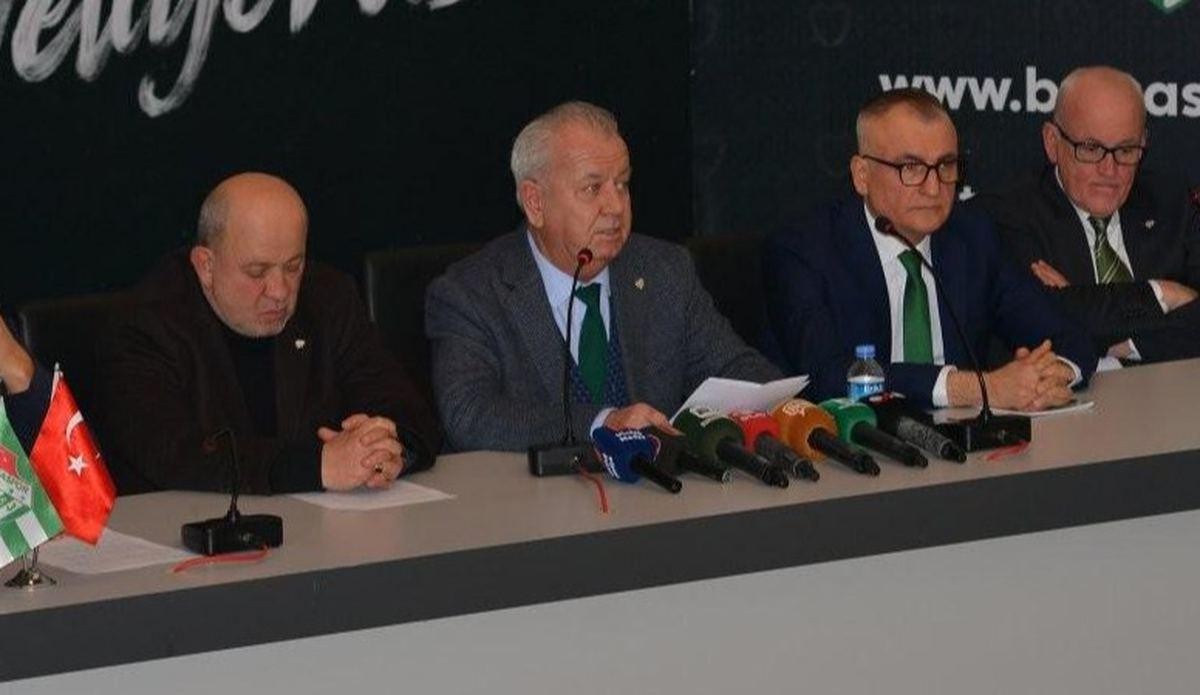 Bursaspor Divan Kurulu Başkanı Sakder: Yönetime sahip çıkılmalı