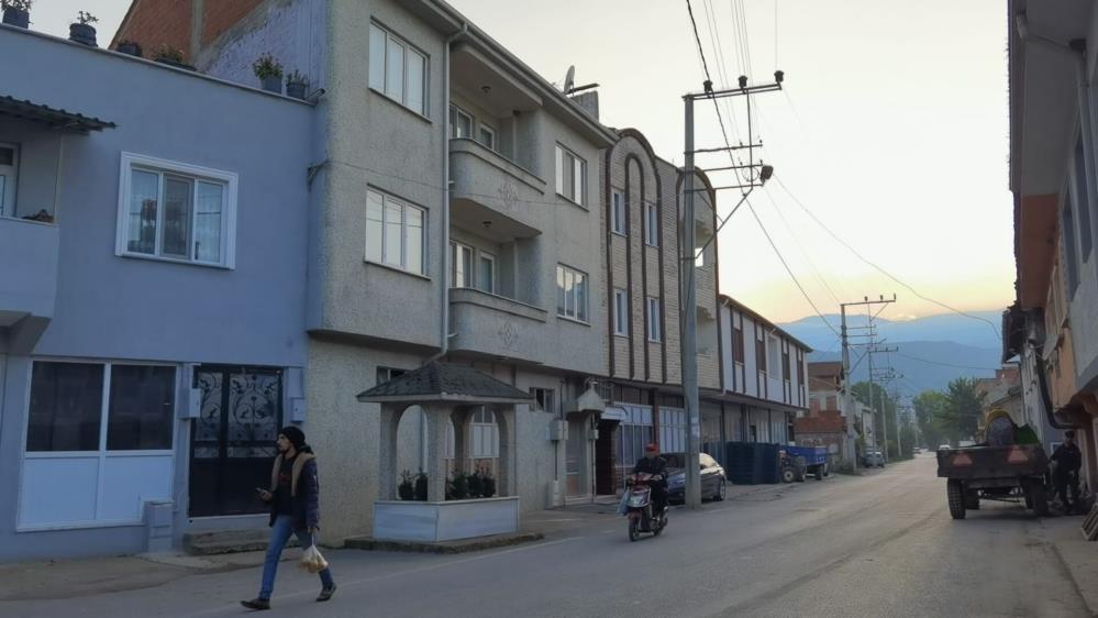Bursa’da köyü ikiye bölen iddia! O mezar kime ait?