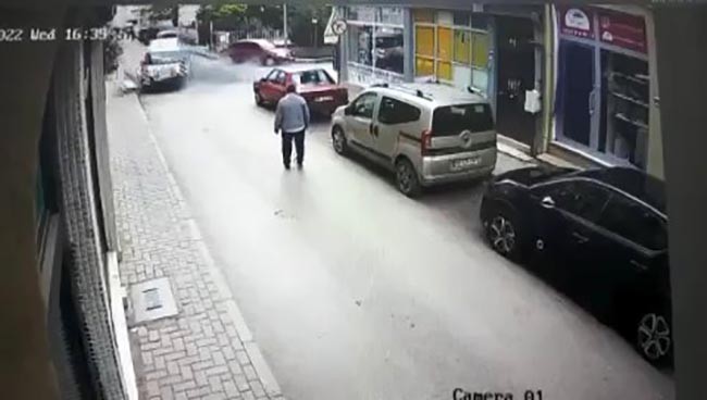 Bursa’da anne-kız ölümden döndü! Arkasına bile bakmadan kaçtı