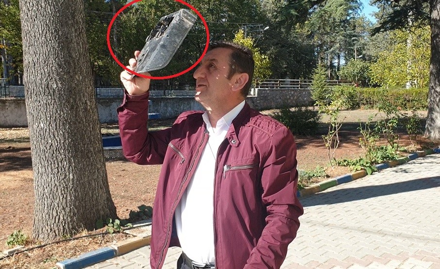 Bursa’da tebessüm ettiren anlar! Güneş tutulmasını böyle izledi