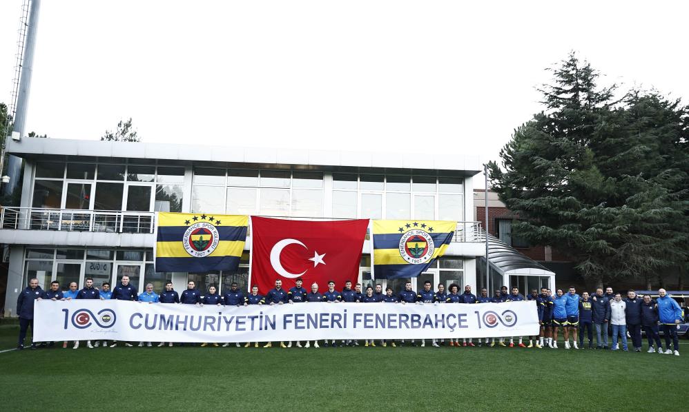 Fenerbahçe kampa girdi