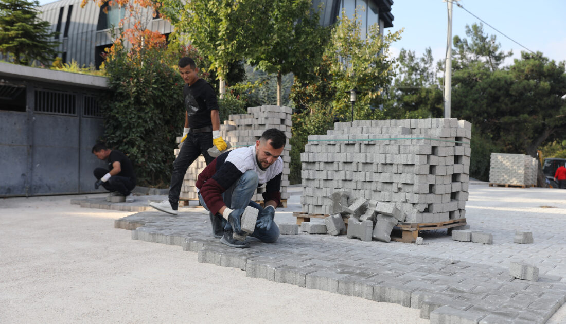 Mudanya’nın caddeleri ve sokakları beton parke ile kaplanıyor