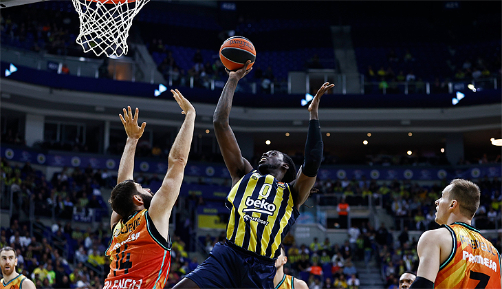 Fenerbahçe Beko EuroLeague’de 4’te 4 yaptı