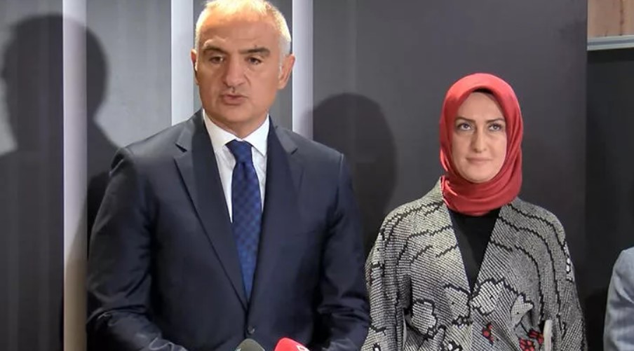 Bakan Ersoy: Sanatçılarımızın önünü açarak Türkiye’yi sanatta ileri taşımalarına katkı vereceğiz