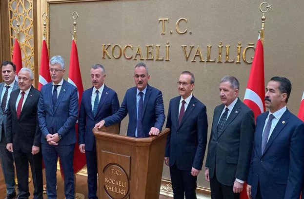 Kantinlerdeki kira artışıyla ilgili kararı Bakan Özer duyurdu