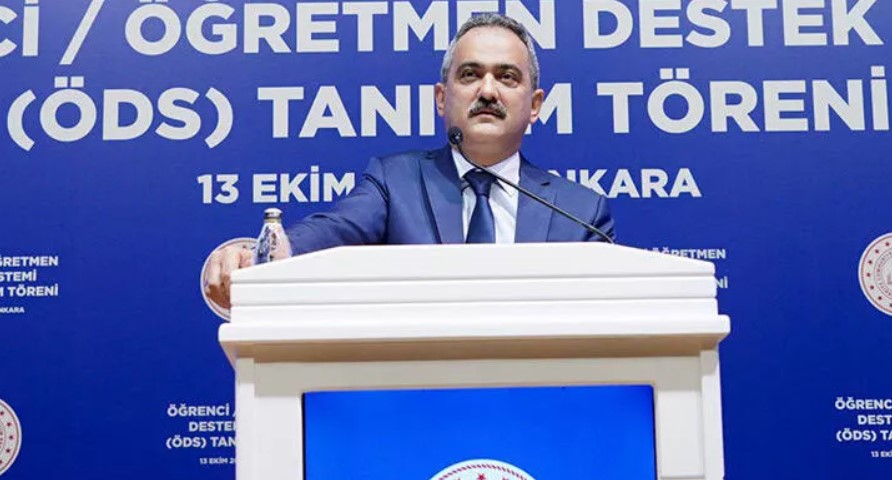 Bakan Özer: Okula gidemeyen kız çocuğu kalmamış