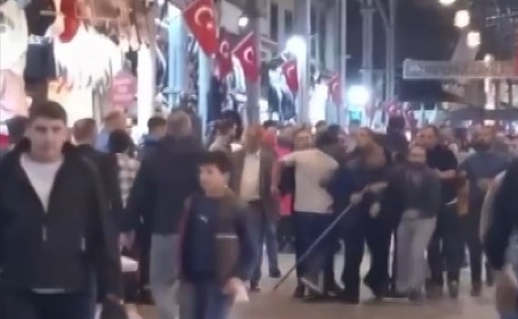 Bursa’da Kapalı Çarşı’da kavga… Demir çubukla saldırdı!