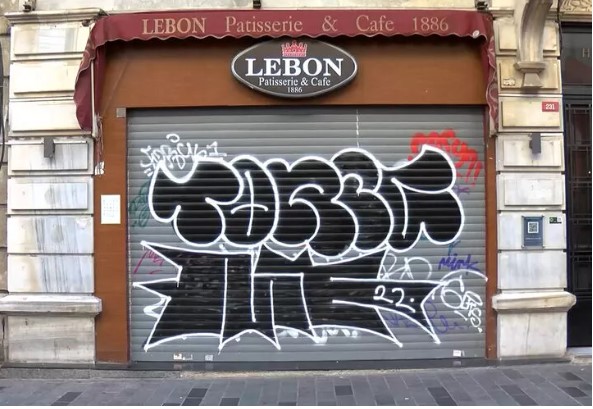 Bir tarihin sonu! 212 yıllık Lebon Pastanesi kapandı