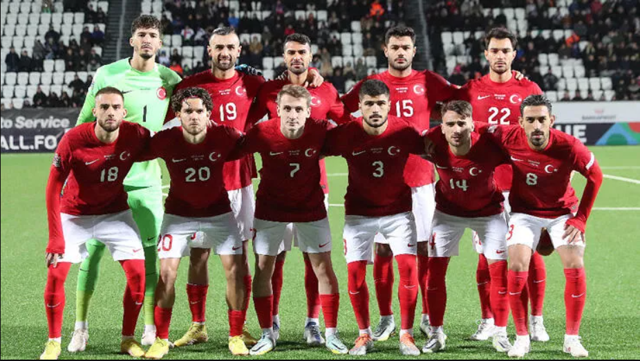 Türkiye FIFA sıralamasında 3 sıra geriledi Türkiye FIFA sıralamasında 3 sıra geriledi