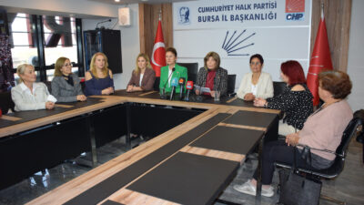 CHP Bursalı kadınlardan Ata’ya saygı