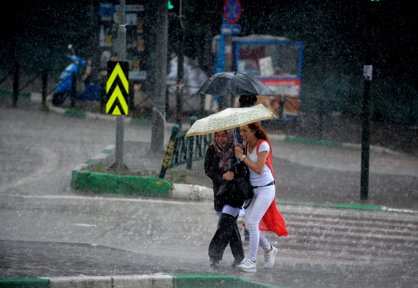 Meteoroloji uyardı! Gök gürültülü sağanak ve sel uyarısı