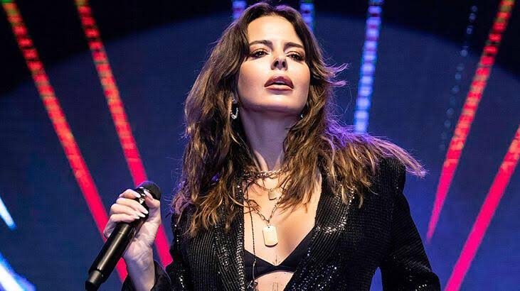Gotik Prenses Simge Sağın!