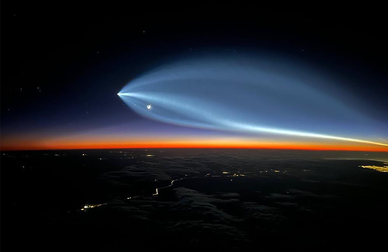 Falcon 9 roketi UFO sanıldı