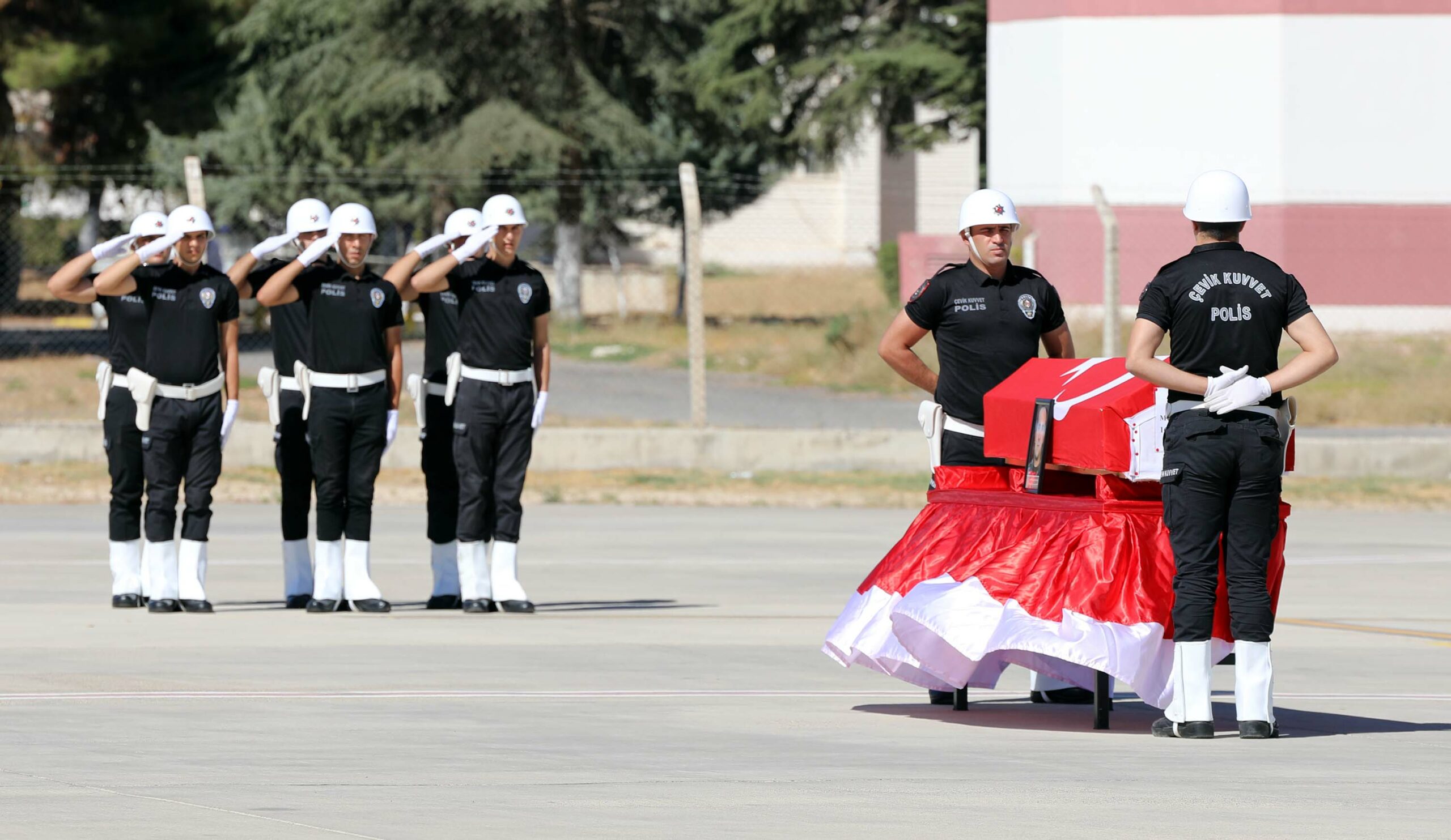 Şehit Polis Çalışgan’ın cenazesi memleketine uğurlandı