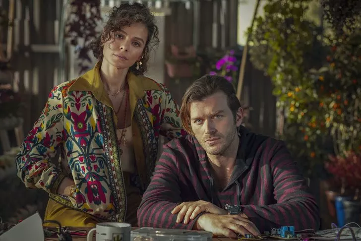 Kıvanç Tatlıtuğ ile Özge Özpirinçci’den yeni dizi