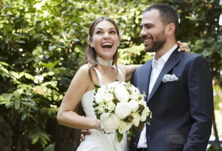 Sürpriz bir nikâhla evlenen Aslı Enver hamile mi?