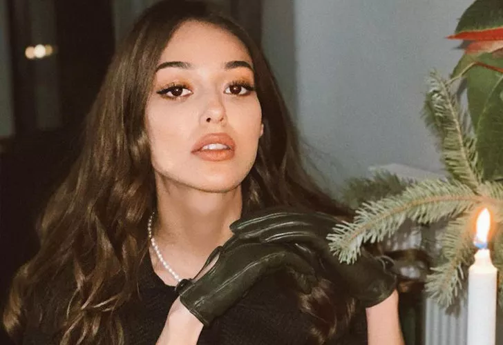 Dilan Çiçek Deniz takipçilerini mest etti!
