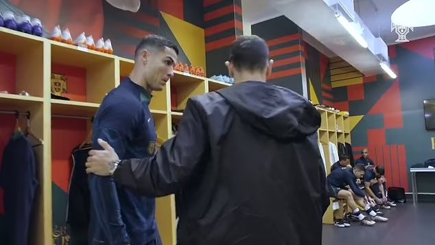 Dünya futbolu şokta! Fernandes’in Ronaldo’ya tavrı tepki çekti